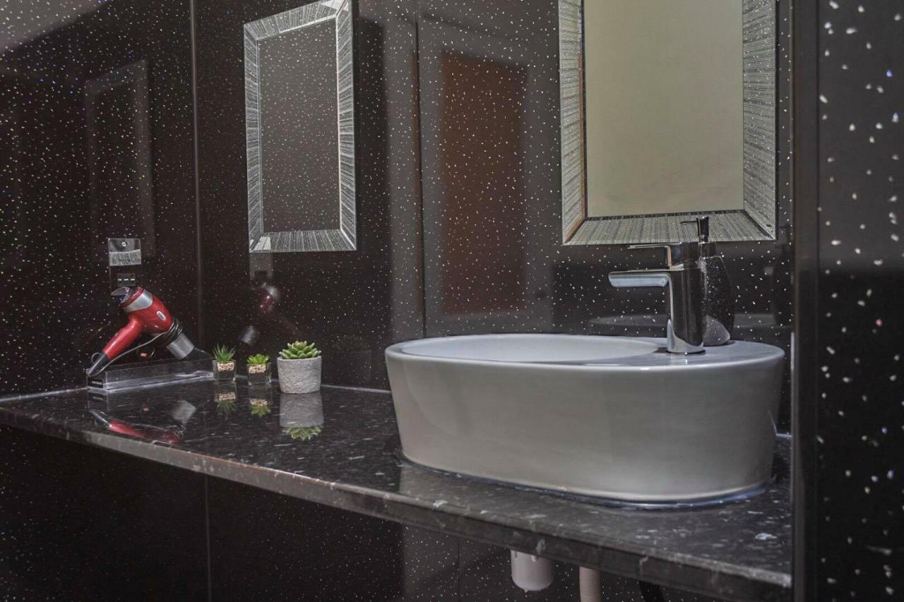 Edinburgh Ground Floor City Centre Flat Close To Princess Street Eksteriør bilde